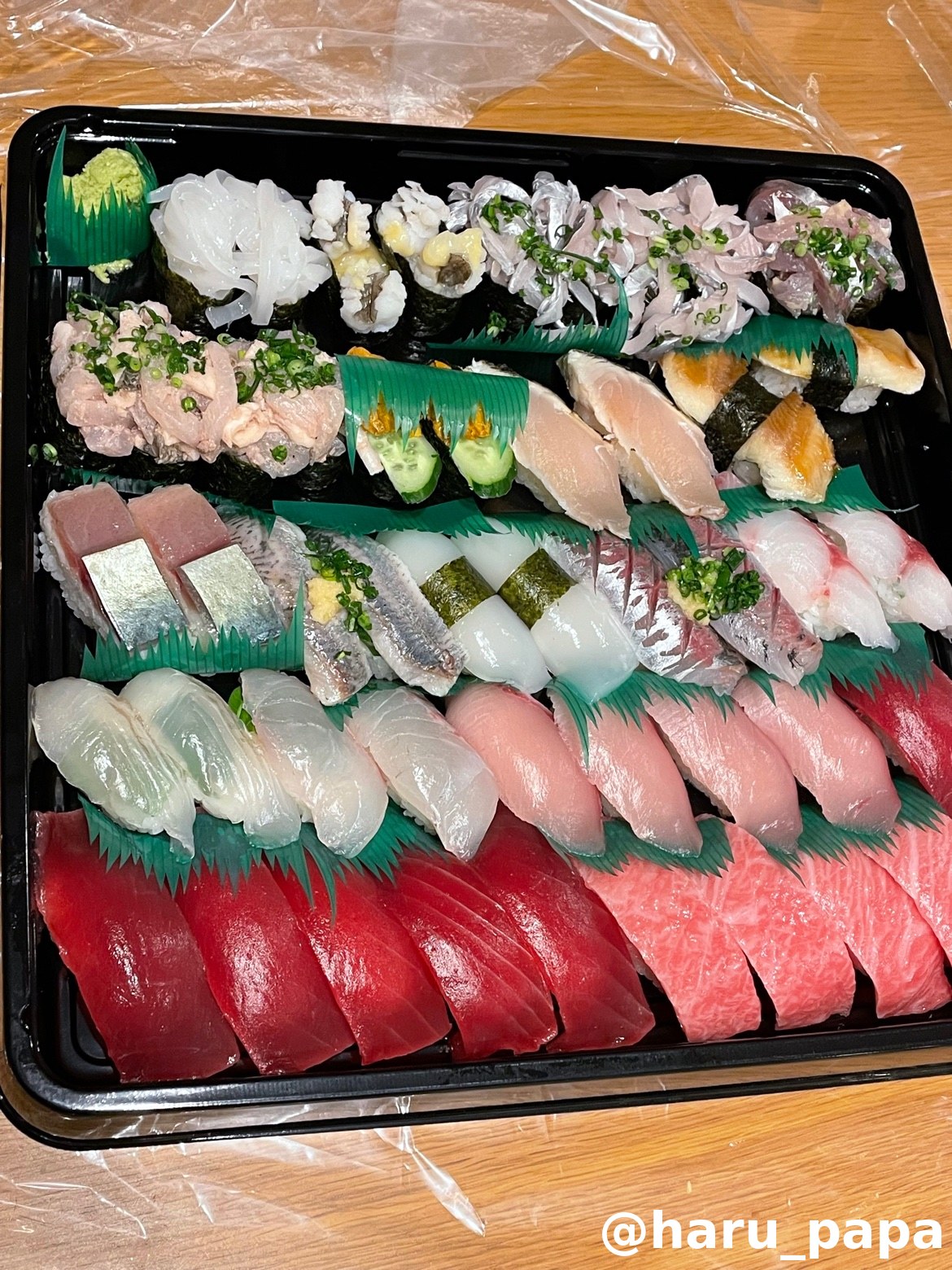 亀正くるくる寿司の持ち帰り寿司の全体